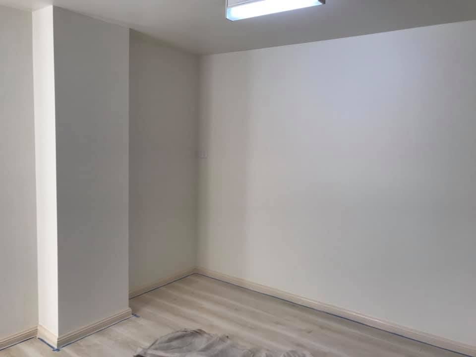 Finished room with assembled furniture